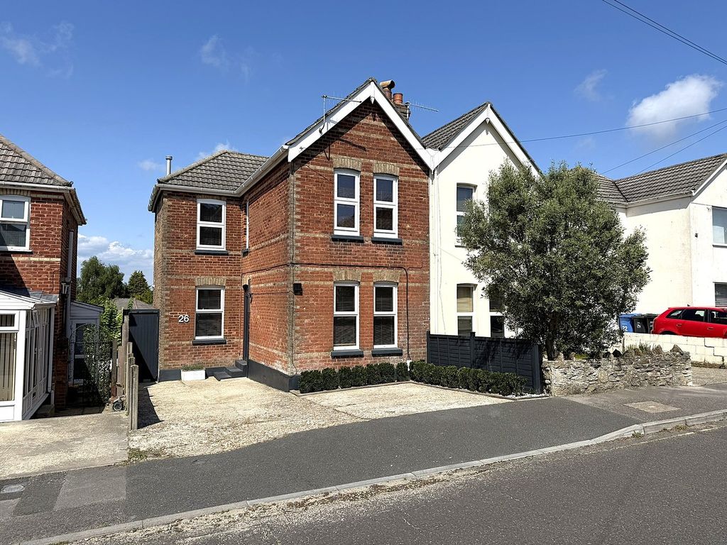 Property photo 1 of 31