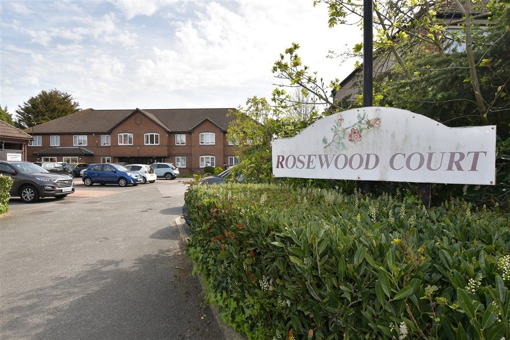 Property photo 2 of 11 Street View