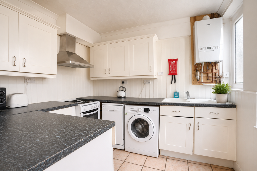 Property photo 2 of 9 Kitchen.1