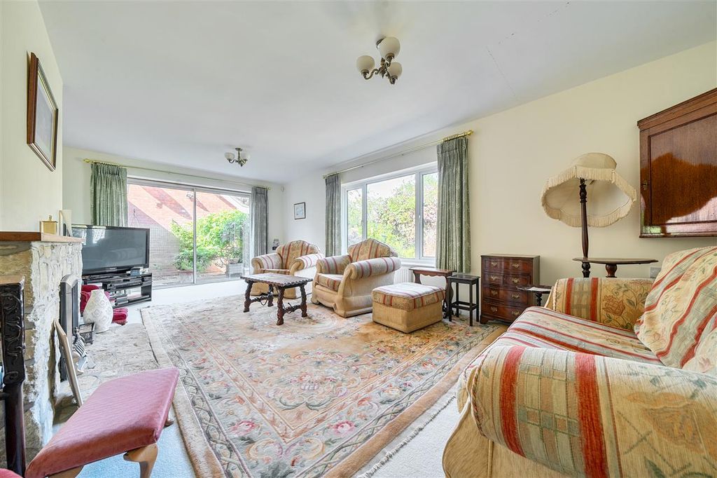 Property photo 2 of 17