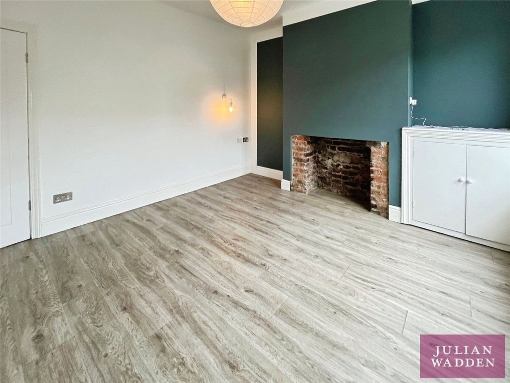 Property photo 2 of 12 Picture No. 36