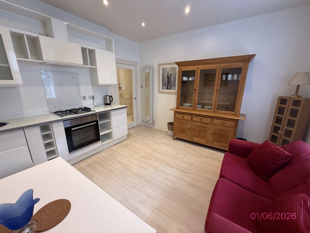 Property photo 2 of 7 Kitchen/Lounge/Dinin
