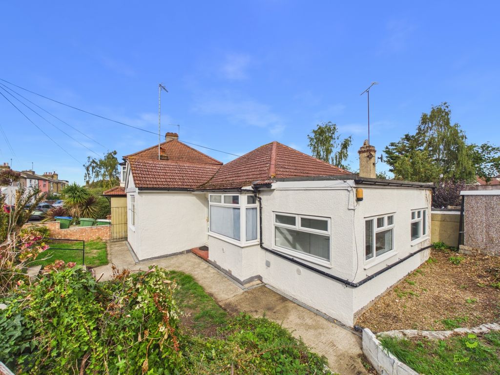 Property photo 2 of 15 Cam02615G0-Pr0276-Still002