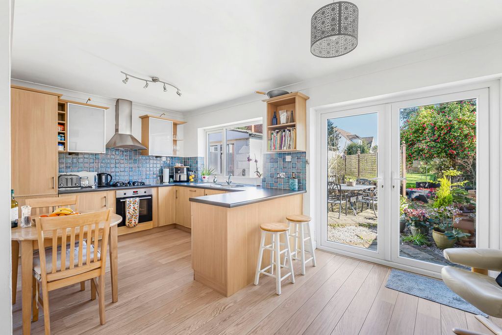 Property photo 2 of 23 15_75678.Jpg