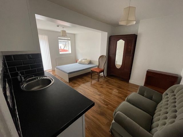 Property photo 1 of 4