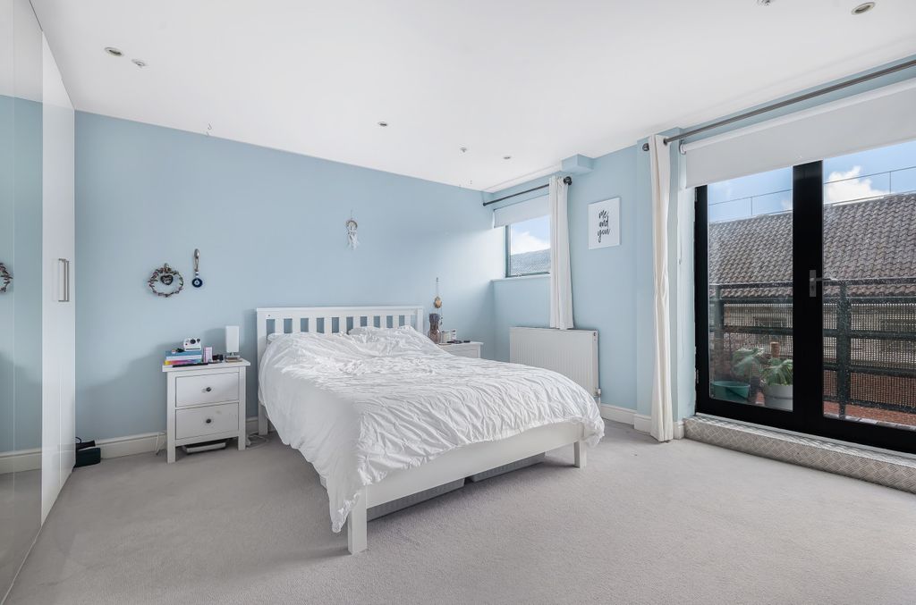 Property photo 3 of 8 895926 (4).Jpg