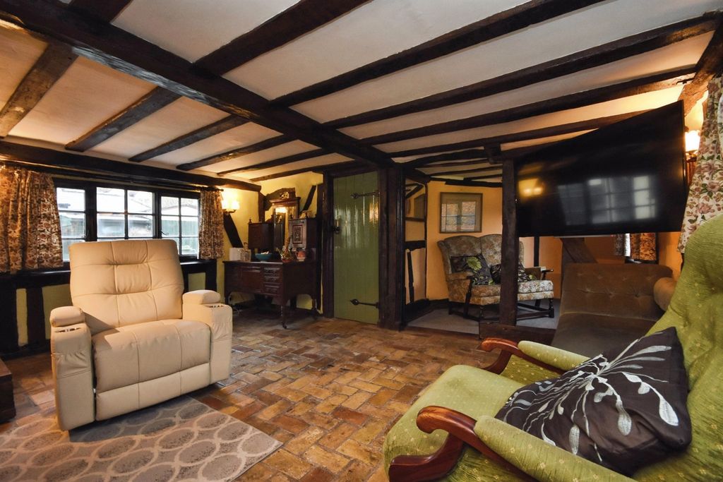 Property photo 3 of 17