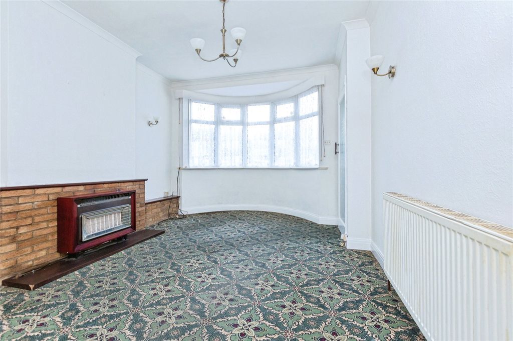 Property photo 2 of 18 Picture No. 28