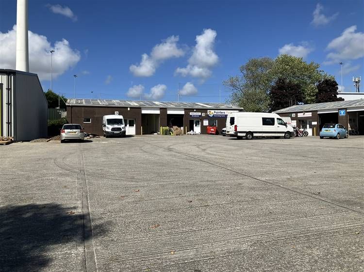 Property photo 2 of 10