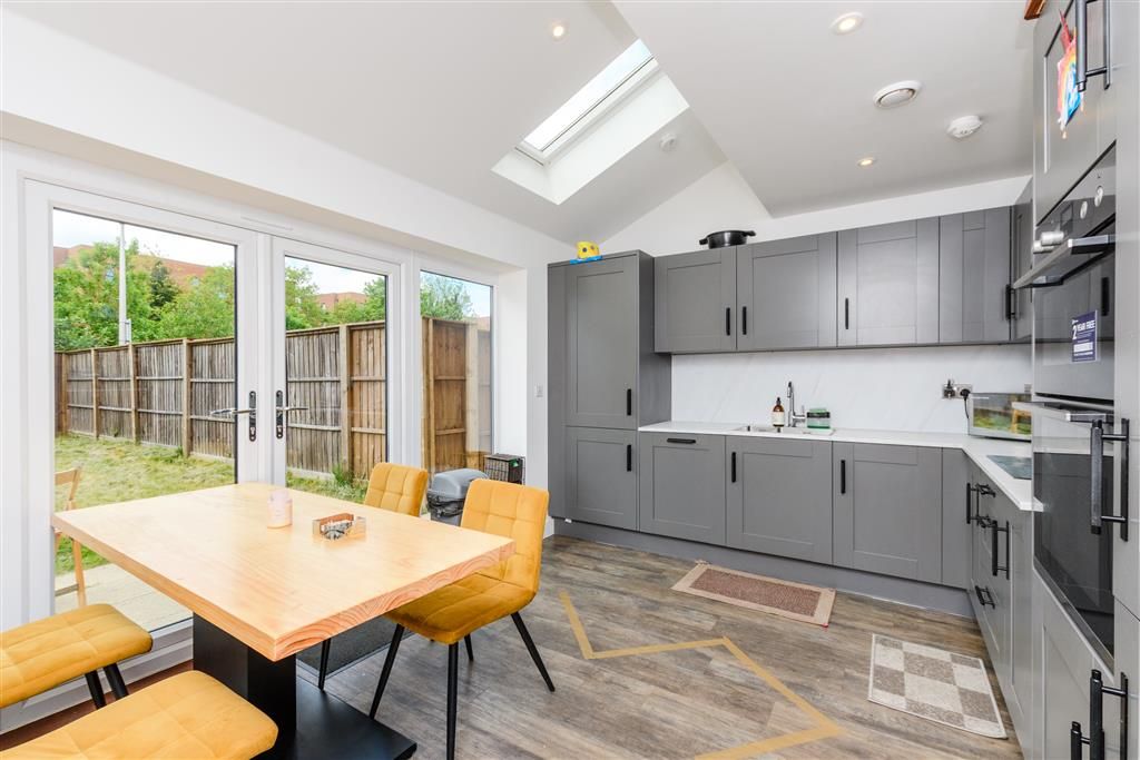 Property photo 3 of 10 Kitchen/Breakfast Room