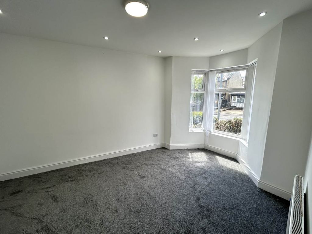 Property photo 3 of 12 Img_1843