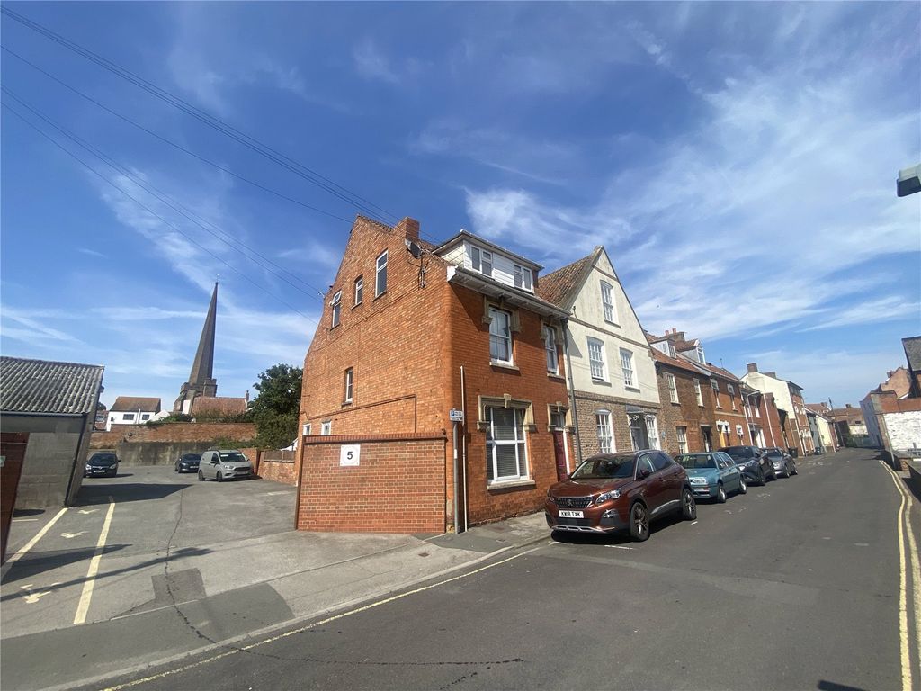 Property photo 2 of 8 Picture No. 07