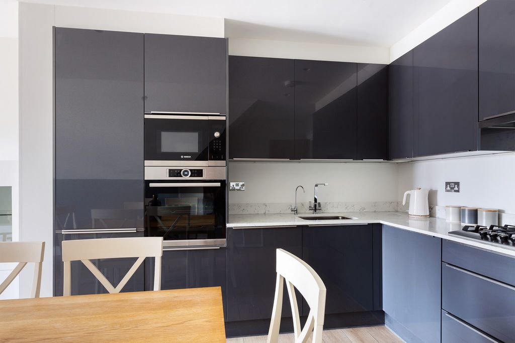 Property photo 2 of 19 Hallway