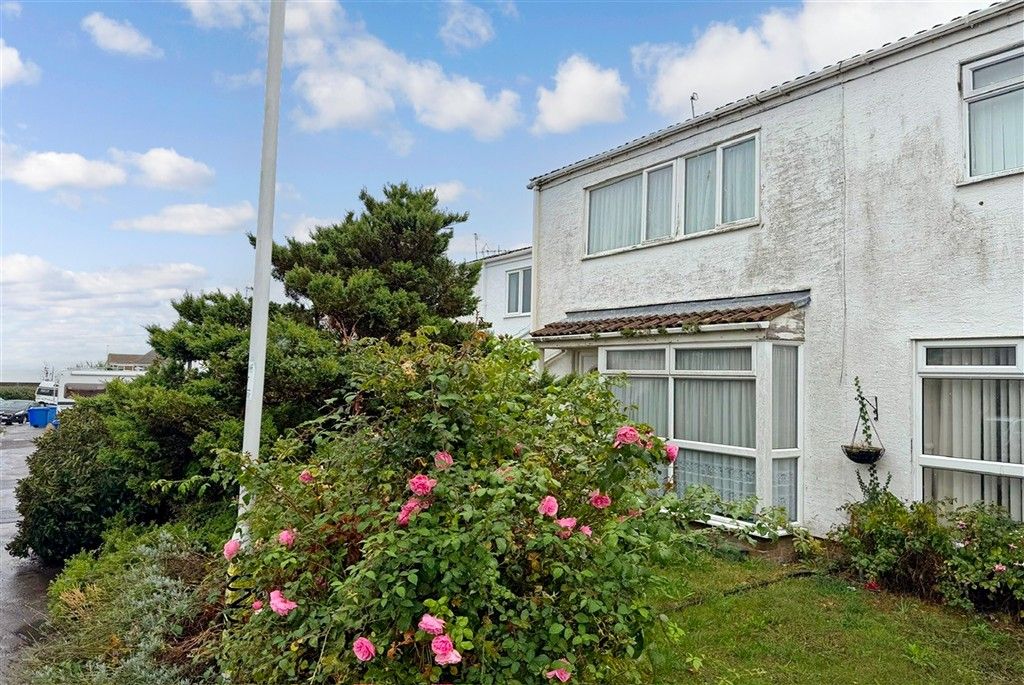 Property photo 1 of 7 Front