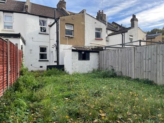 Property photo 2 of 10 32 Rail 12.Jpg