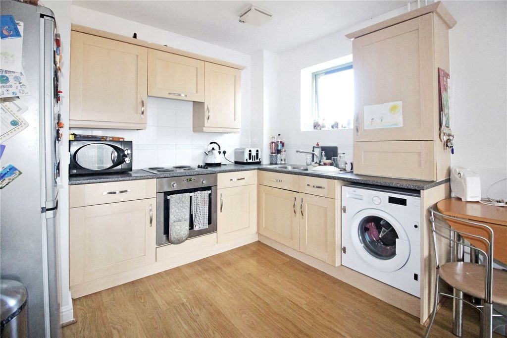 Property photo 3 of 5 Picture No. 06