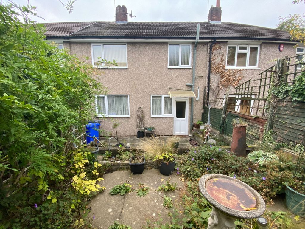 Property photo 2 of 18