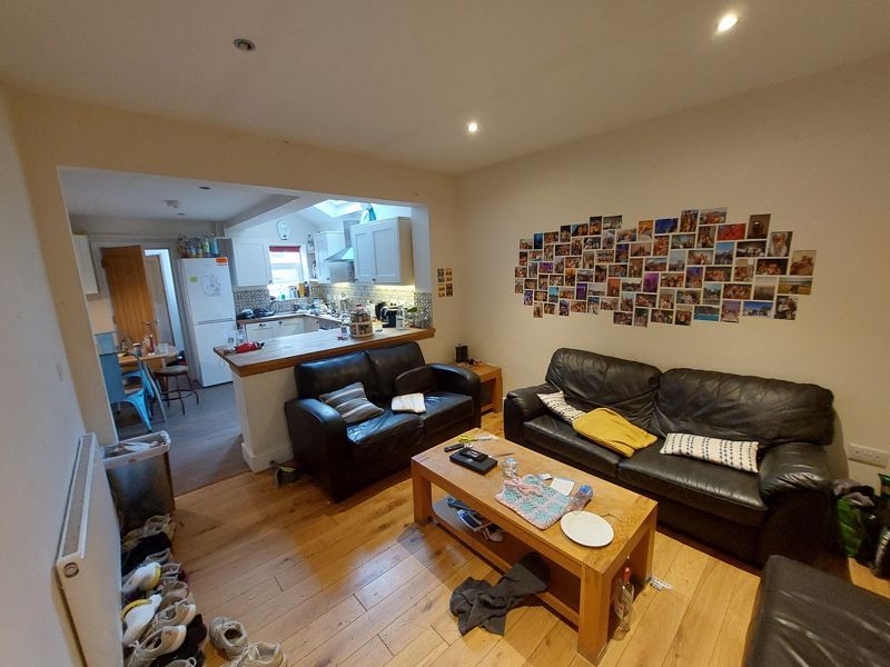 Property photo 2 of 8 Photo 7