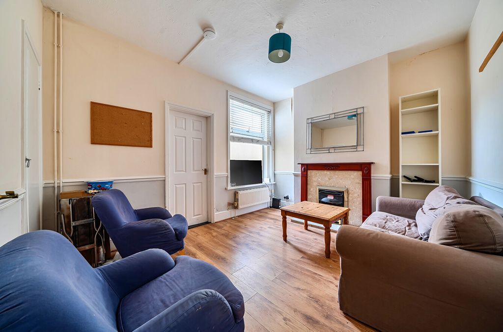 Property photo 2 of 10 1409772-26-69A1A7...