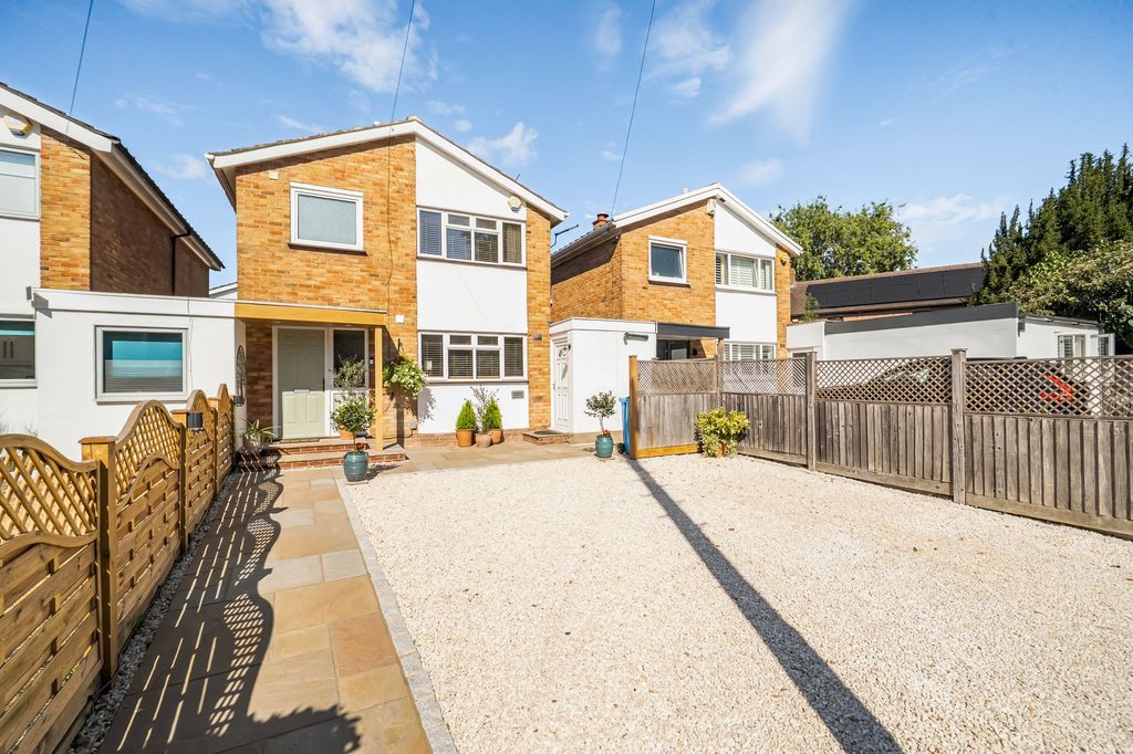 Property photo 1 of 18