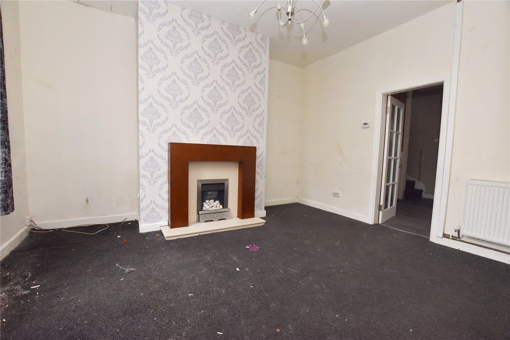 Property photo 3 of 11 Picture No. 26