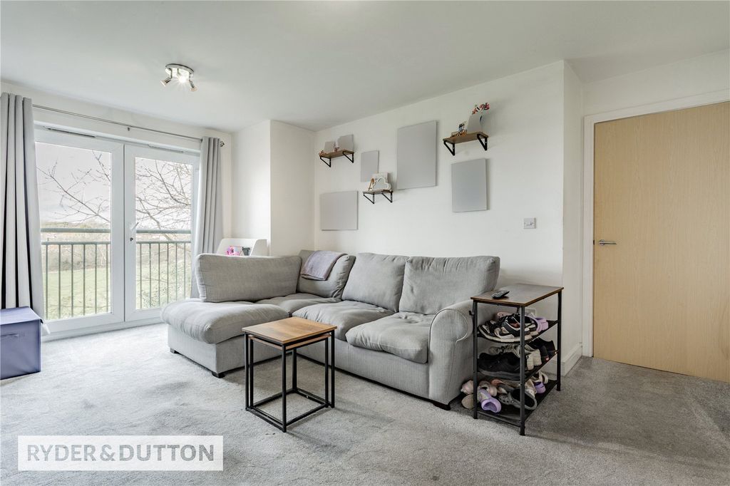 Property photo 3 of 16 Picture No. 05