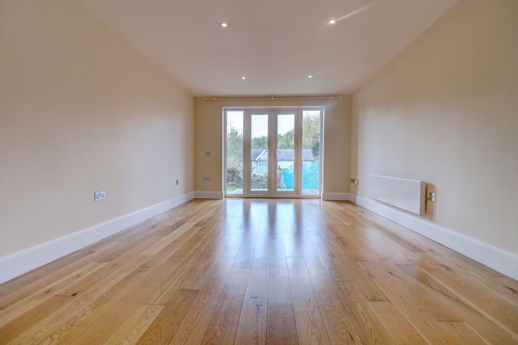 Property photo 2 of 10 Picture No. 08