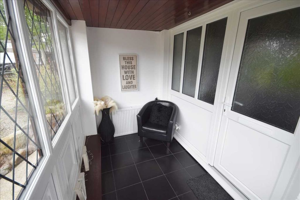 Property photo 2 of 23 Entrance Porch