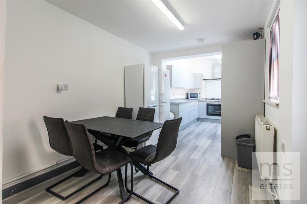 Property photo 2 of 15 Img_9885.Jpg