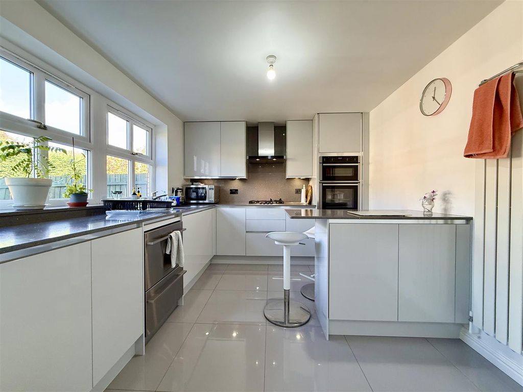 Additional image 7 of 4 bed detached house for saleOakley Drive, Loughborough LE11