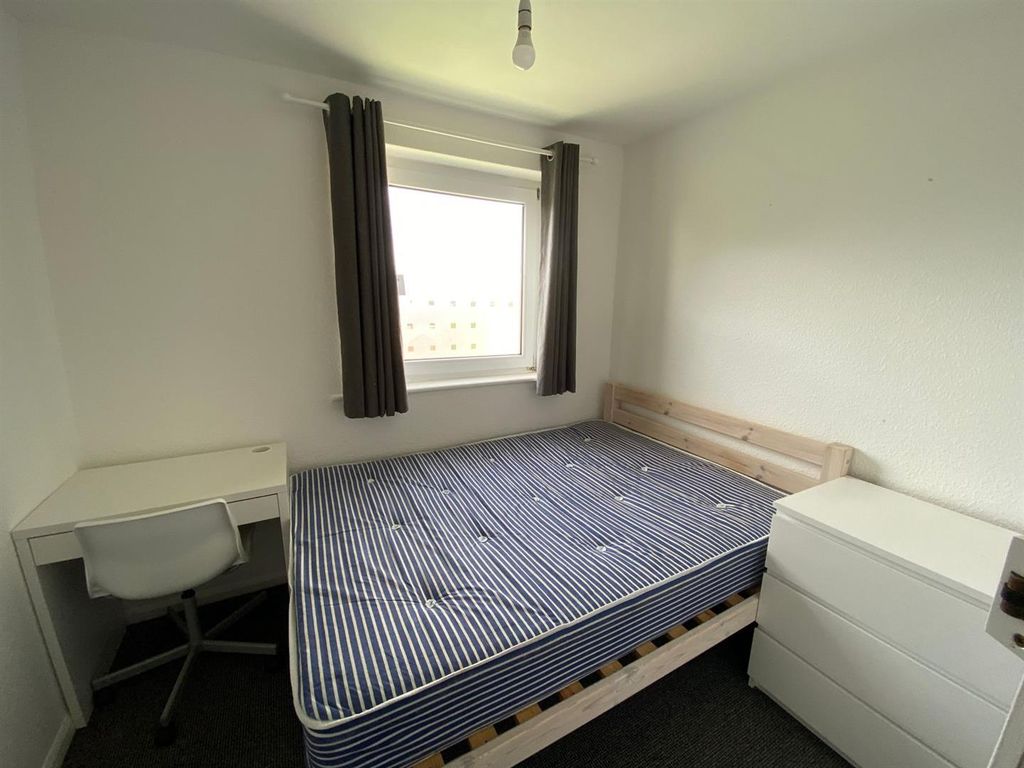 Property photo 1 of 4