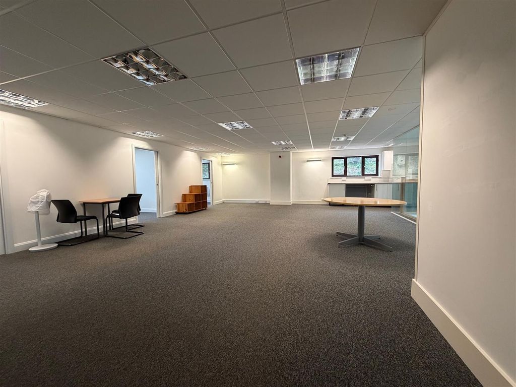 Property photo 3 of 13 5.Jpg