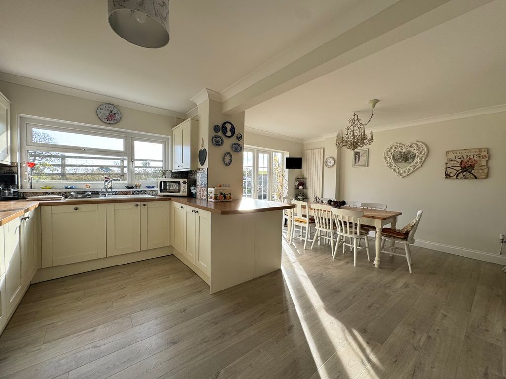 Additional image 9 of 4 bed detached house for saleTopsham Drive, Hill Lane, Kilgetty, Pembrokeshire SA68