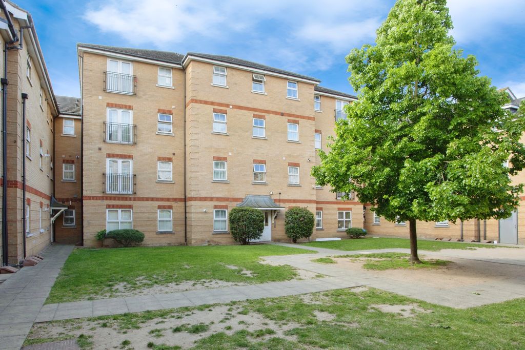 Property photo 1 of 15