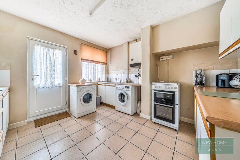 Property photo 2 of 17 Photo 8