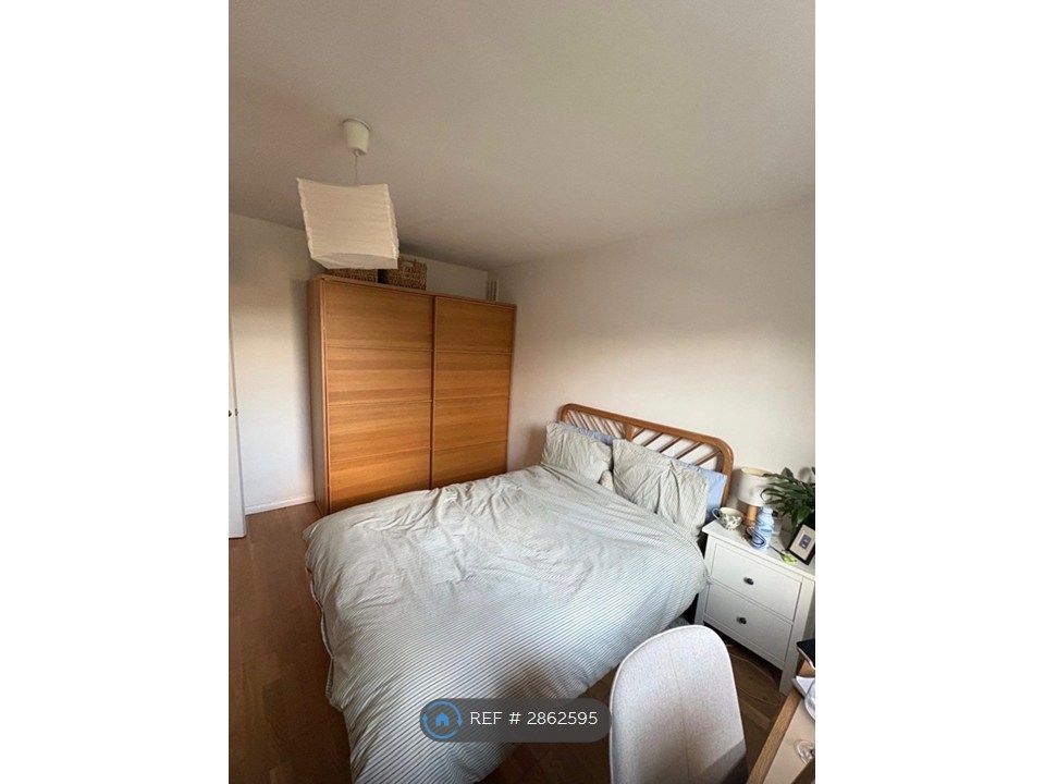 Property photo 2 of 10 Bedroom 1