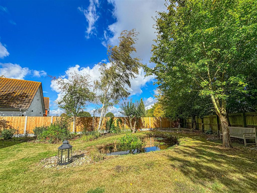 Property photo 2 of 44