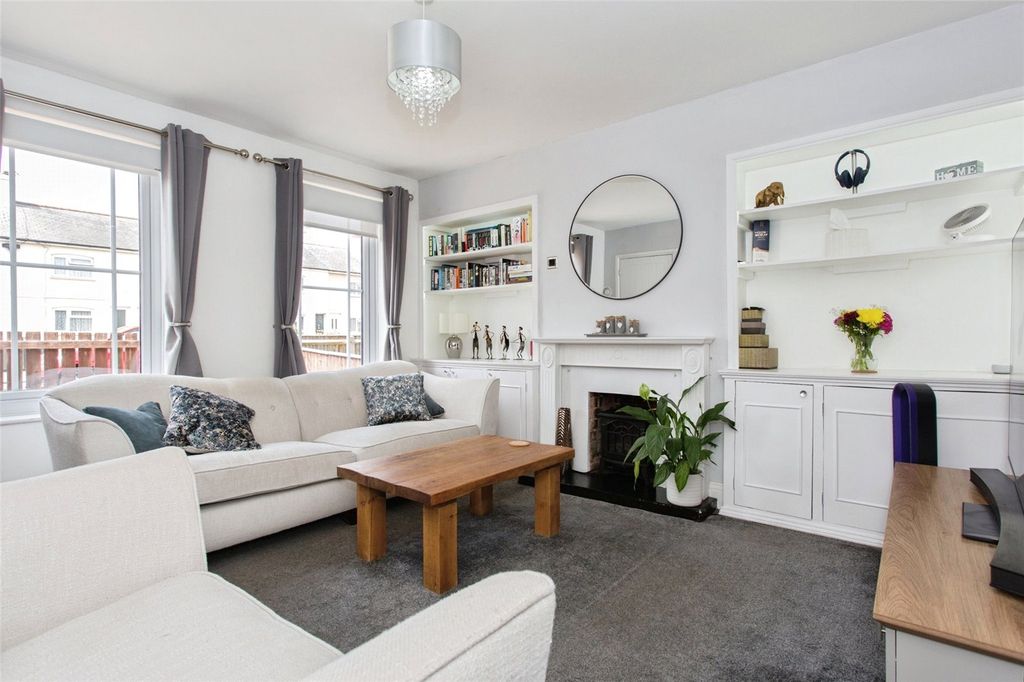 Property photo 3 of 17 Picture No. 04