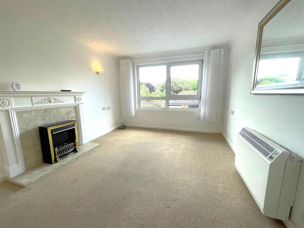 Property photo 2 of 8 1.Jpg