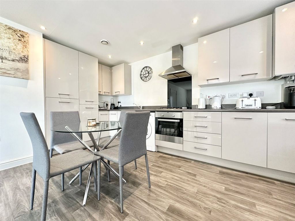 Property photo 2 of 21 Kitchen/Dining