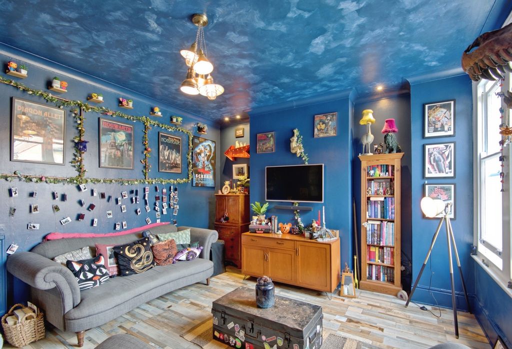Property photo 3 of 17 Photo