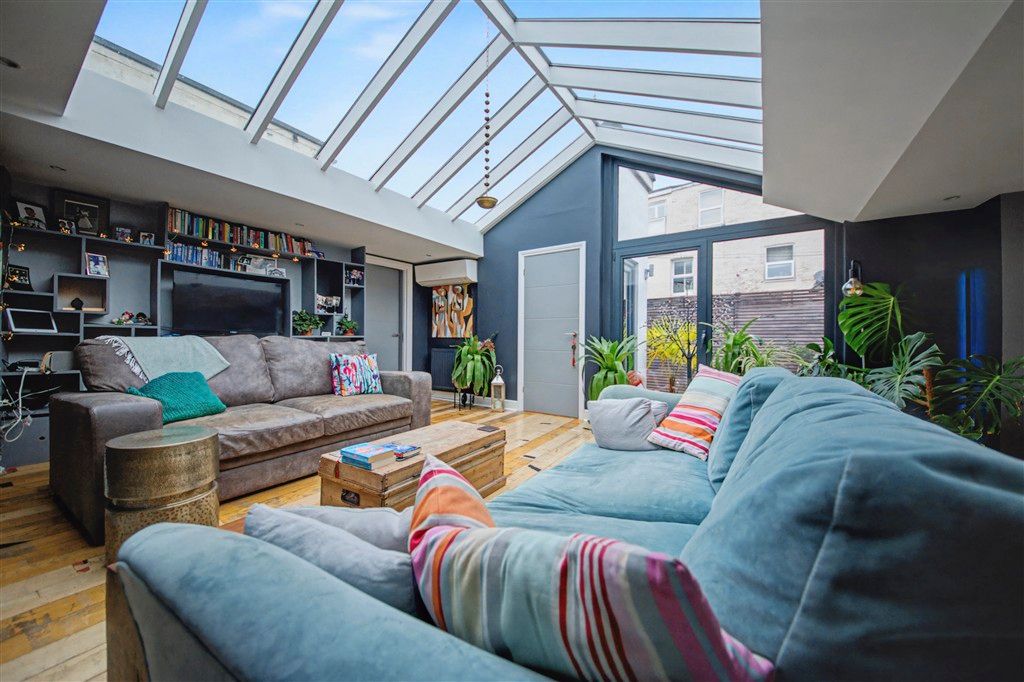 Property photo 3 of 24 Internal