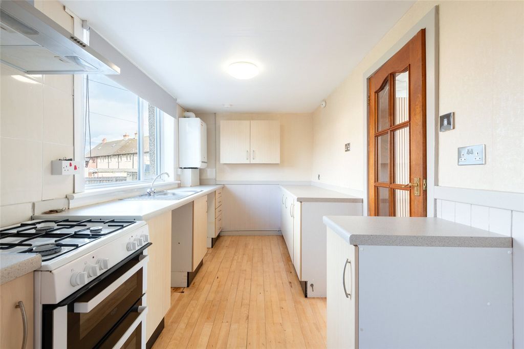 Property photo 3 of 19 Picture 3