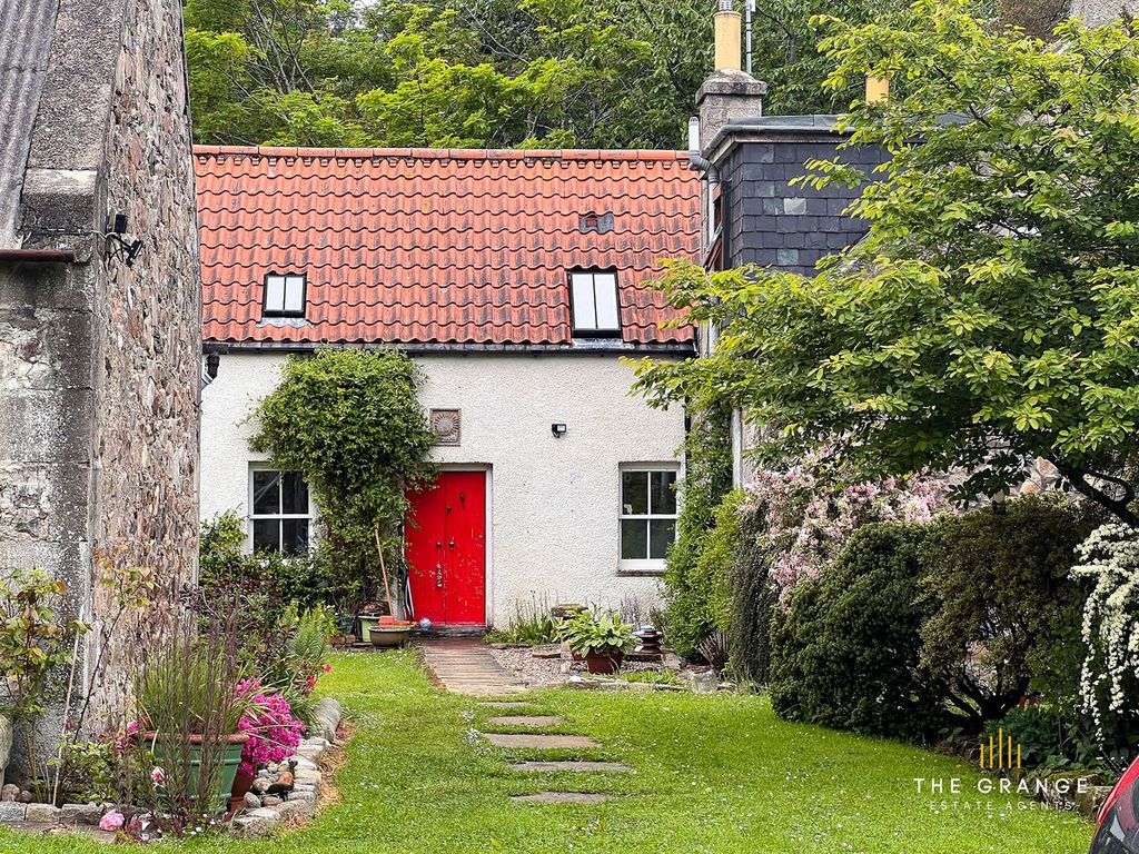 Property photo 3 of 44