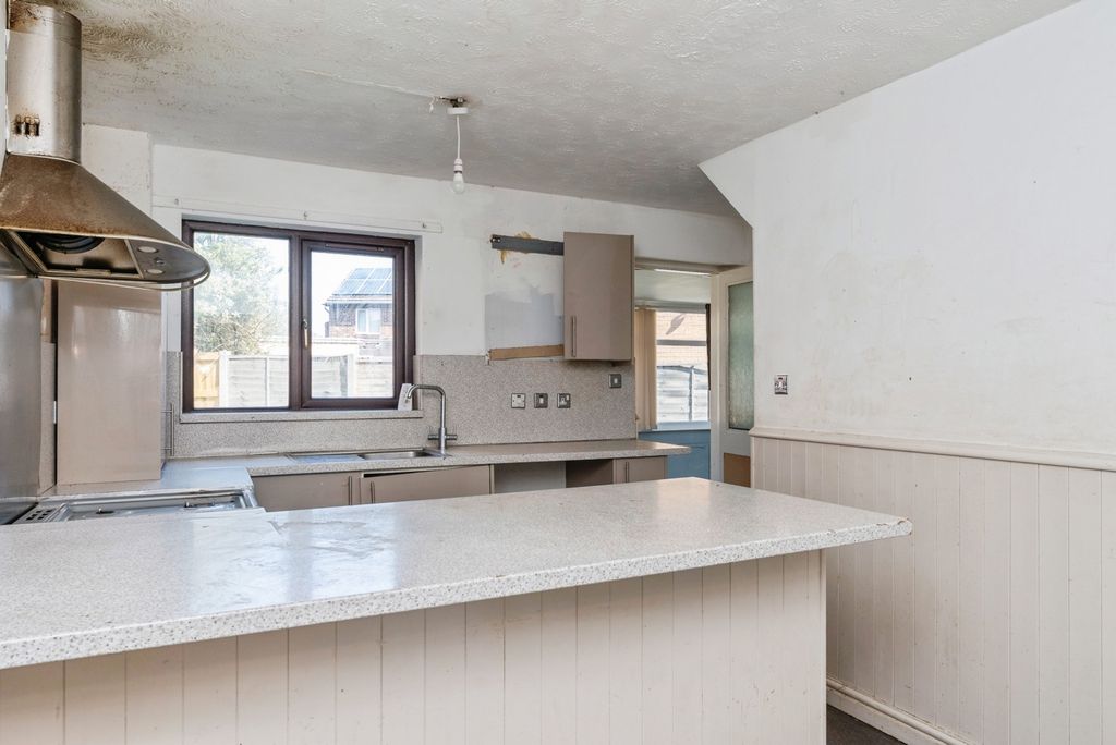 Property photo 2 of 17 Pbox-Img.Jpg