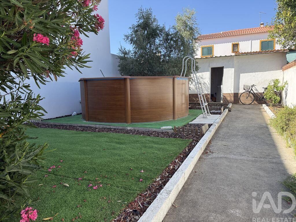 Property photo 2 of 29