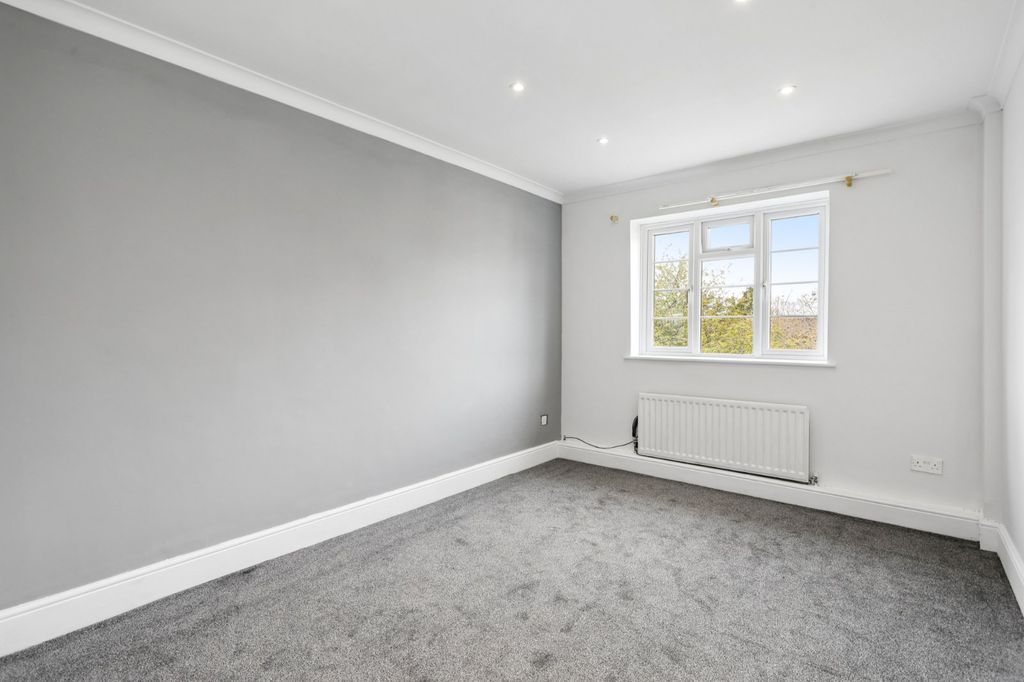 Property photo 3 of 7 Picture No. 06