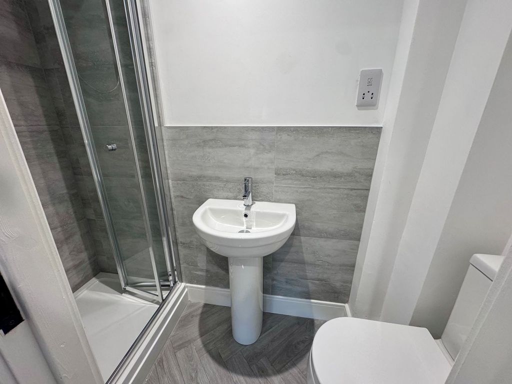 Property photo 3 of 3