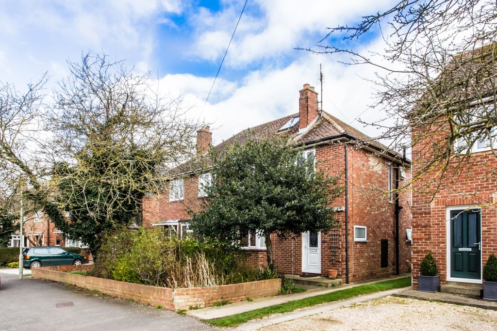 Property photo 1 of 13 87087