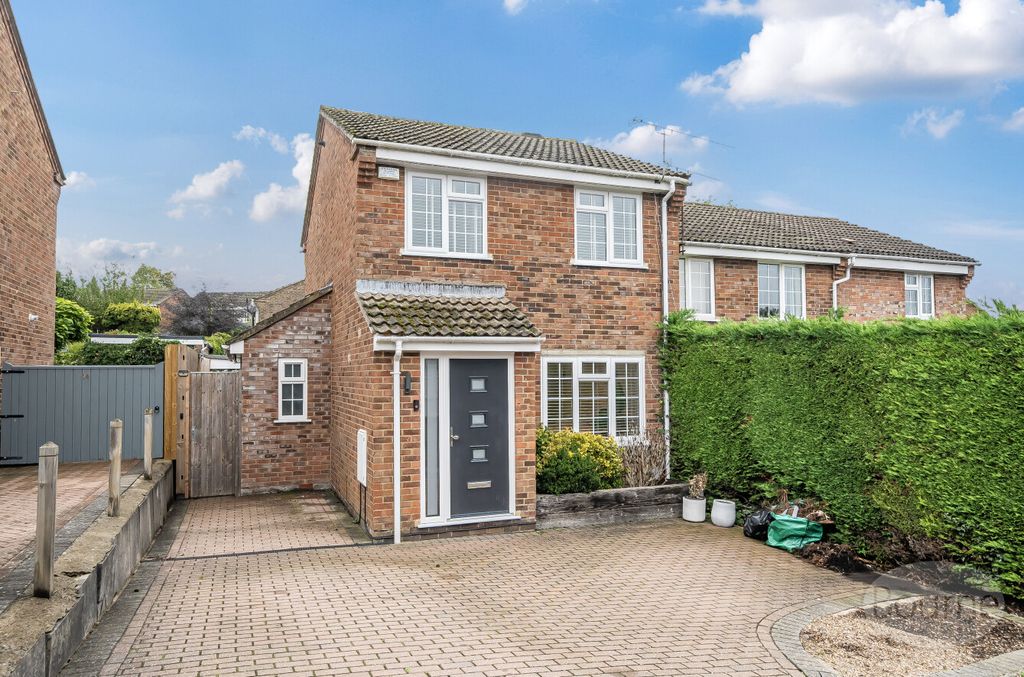 Property photo 1 of 21 Efa70Fbd-Cec8-41F...